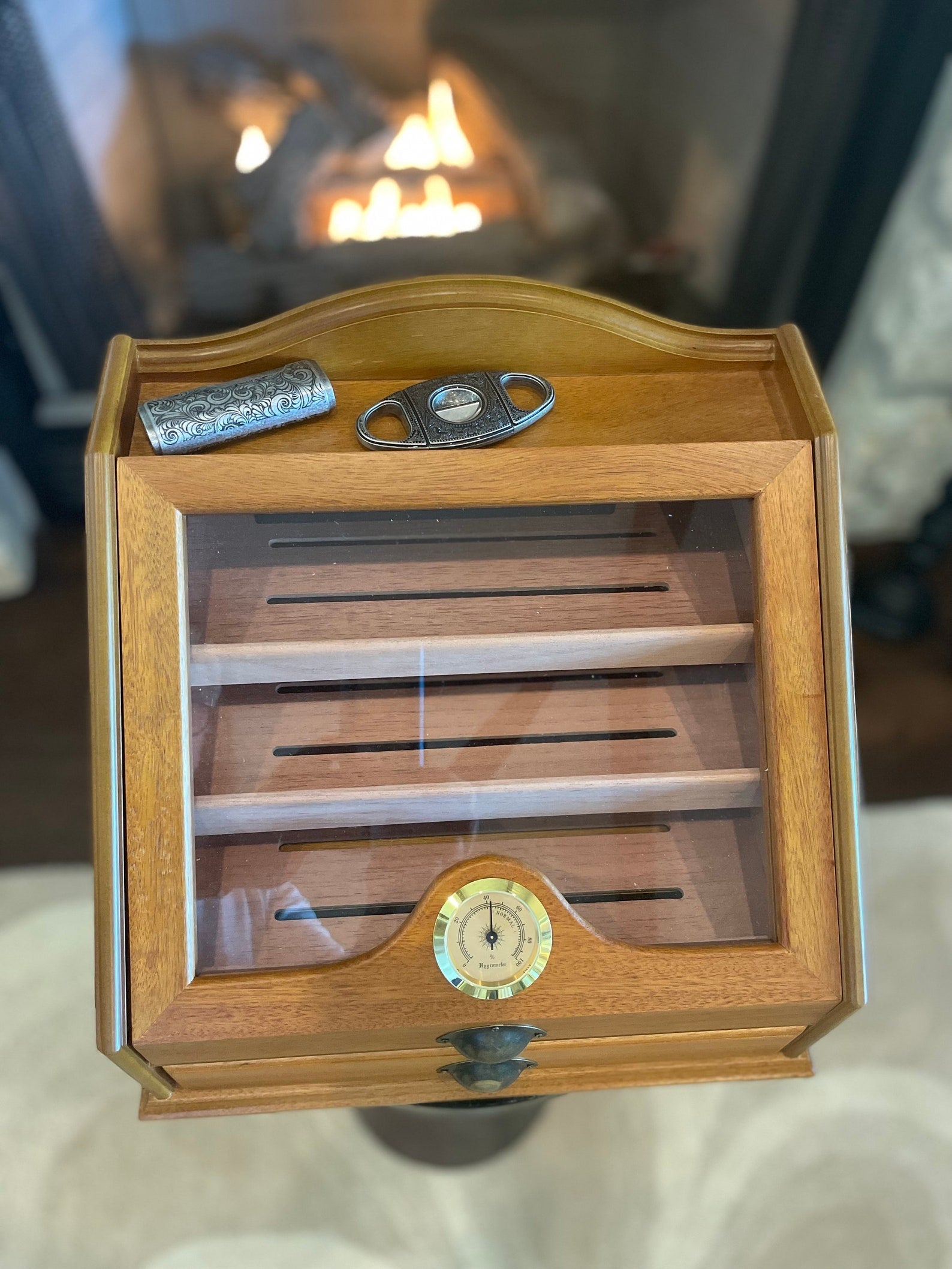 Top handcrafted Spanish Cedar Wood Cigar Humidor with hygrometer. Men's cigar accessory gift, Christmas gift, Cigar accessory