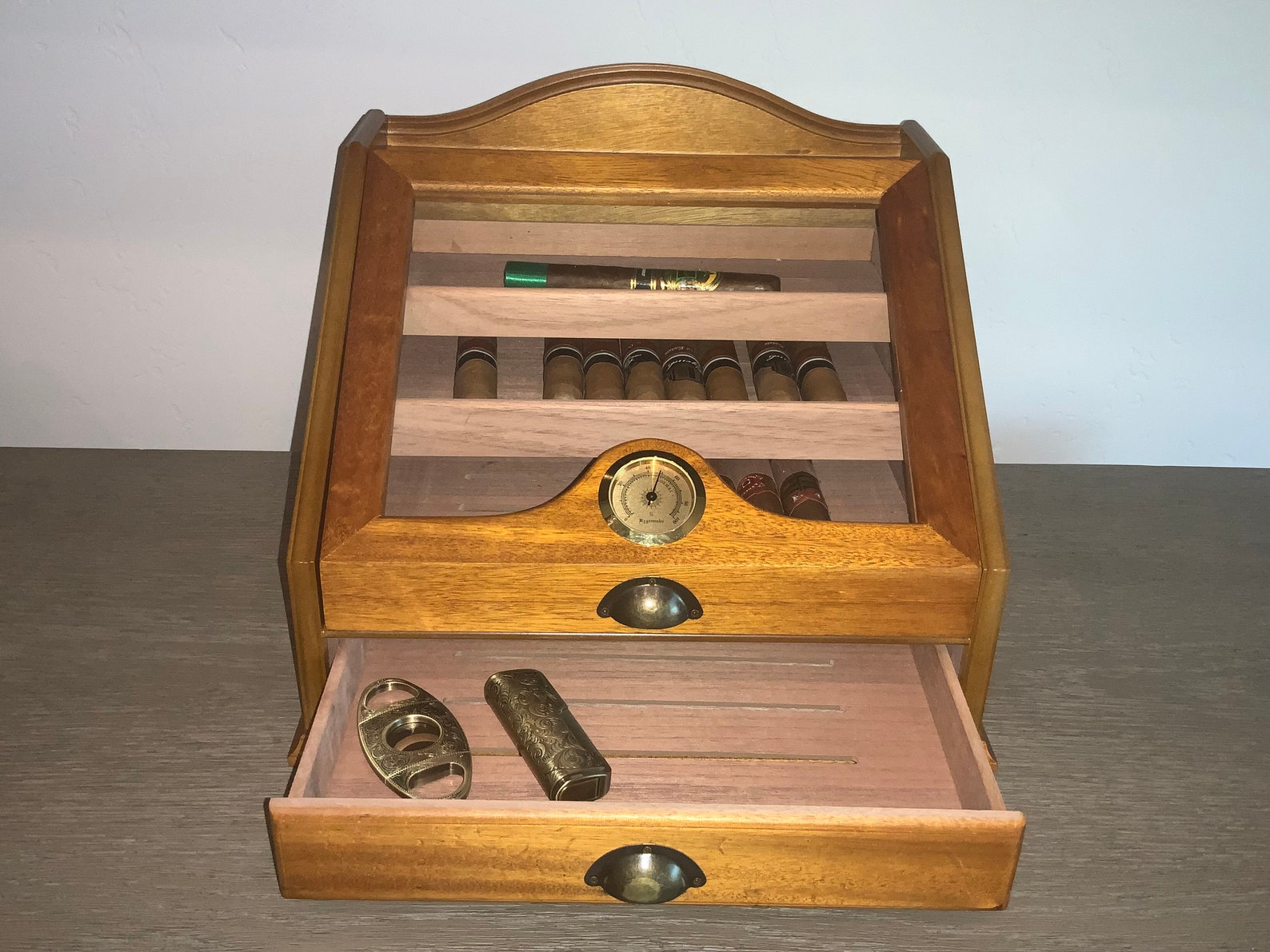 Top handcrafted Spanish Cedar Wood Cigar Humidor with hygrometer. Men's cigar accessory gift, Christmas gift, Cigar accessory