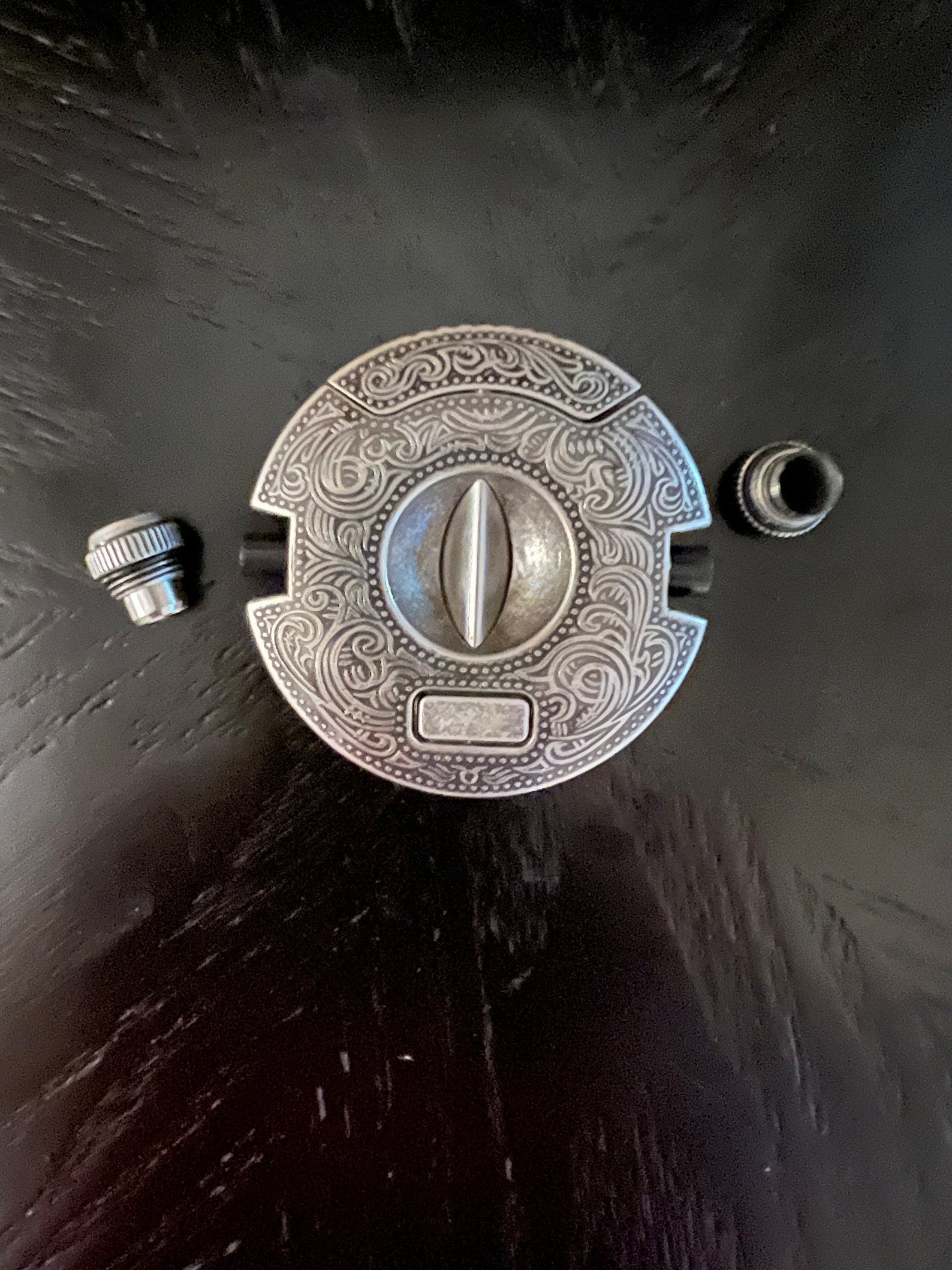 Cigar V Cutter in Antique Silver