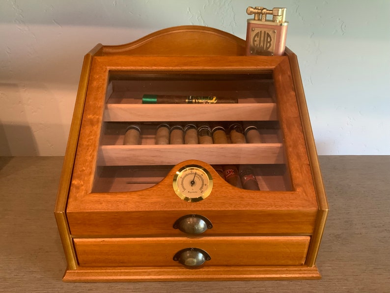 Top handcrafted Spanish Cedar Wood Cigar Humidor with hygrometer. Men's cigar accessory gift, Christmas gift, Cigar accessory