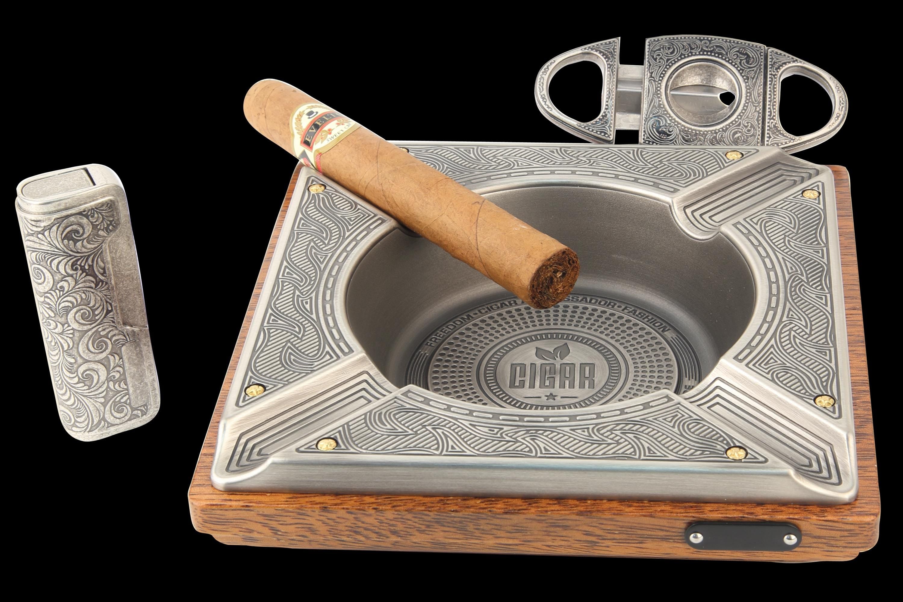 Cigar AshTray,  embossed vintage design. Large tabletop  size ashtray. Cigar accessory, man cave decor, bronze or silver finish, luxury